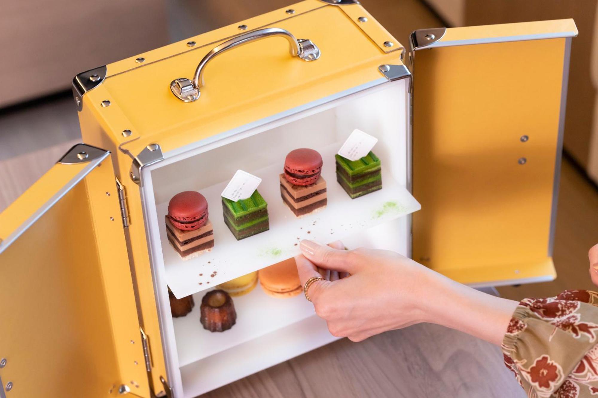 The Royal Park Hotel Iconic Kyoto Quioto Exterior foto A food delivery box
